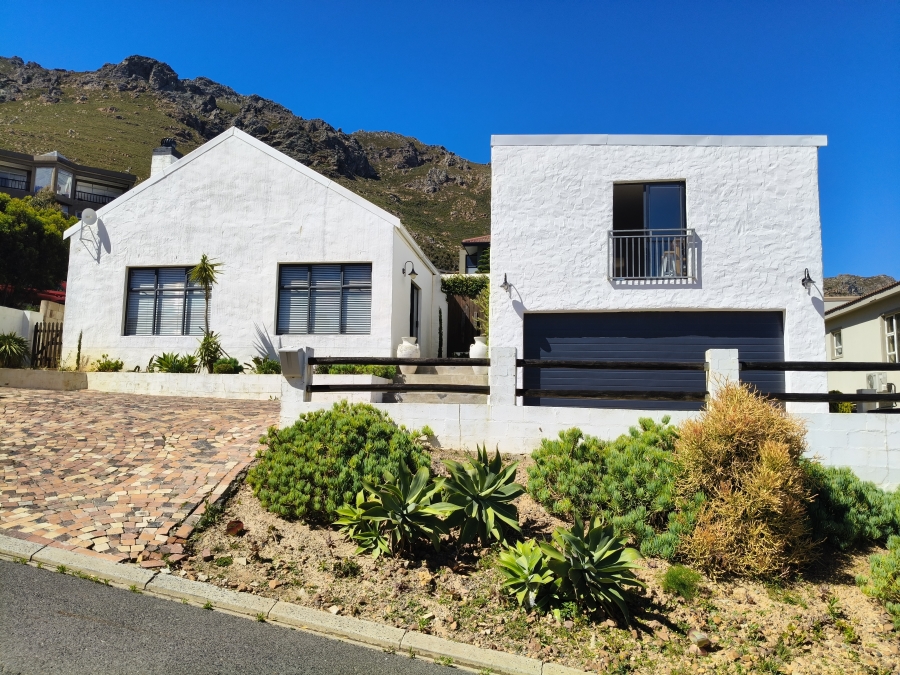 4 Bedroom Property for Sale in Gordon Heights Western Cape